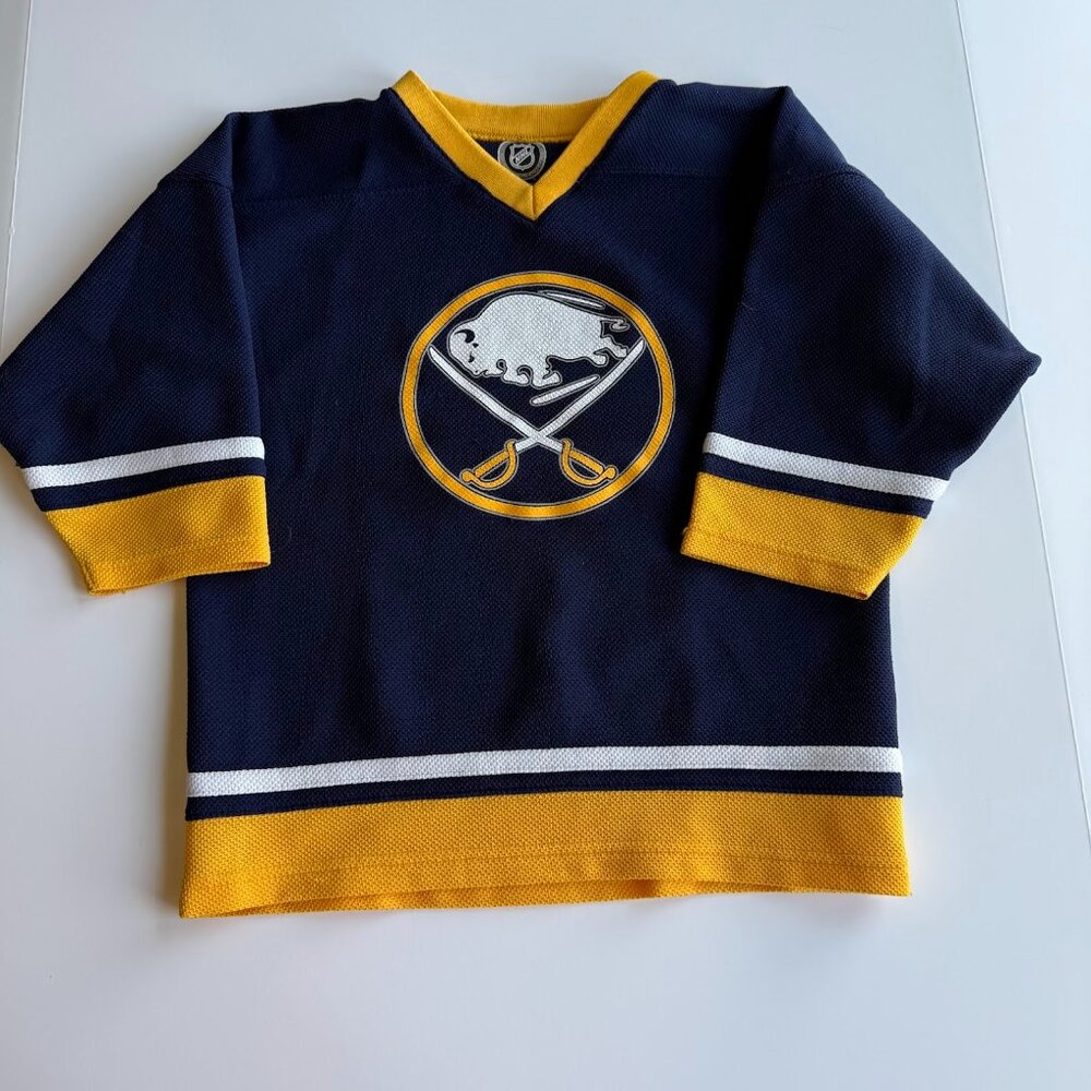 Buffalo Sabres Hockey Jack Eichel #15 Kids Jersey Size Small 6/7